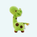La peluche girafe toute mignonne de couleur verte est la base de toute chambre d'enfant. Elle fera rêver tout les bouts de chou, qui feront de leur chambre une véritable savane, entouré de ses animaux préféré. Son pelage doux est agréable au toucher, votre enfant aimera les long câlin avec sa peluche préféré !