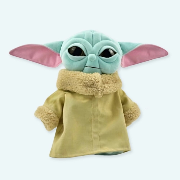 Un adorable bébé Yoda bleu en peluche toute douce et trop mignonne. Son petit manteau est amovible. Vous êtes fan de Star Wars ? Alors, vous allez adorer cette peluche qui guidera votre collection vers le bon côté de la force. Commandez la vôtre dès aujourd'hui !
