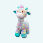 Cette girafe multicolore trop mignonne est parfaite pour l'éveil de votre enfant. Un animal de la savane aux multiples couleurs pastel en coton tout doux pour des moments inoubliables. Ce jouet est sûr d'apporter des heures d'amusement et de plaisir à votre enfant. C'est le cadeau idéal pour votre enfant...