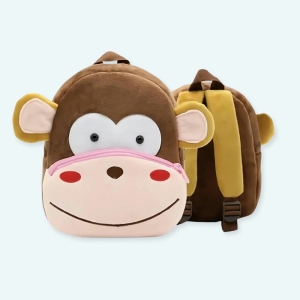 Un petit sac à dos en peluche trop mignon en forme de tête de singe. Ce petit sac est assez spacieux pour transporter les jouets, le gouter, une boisson, une petit change.. tout ce dont vous avez besoin pour votre enfant. Maintenant votre petit singe préféré peut transporter ses propres affaires autour de l'école.