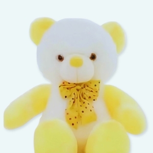 Voici la peluche ours jaune kawaii, qui est si lumineuse ! Cette peluche est très dynamique, et aime partir en vadrouille partout pour découvrir le monde ! Suivez-la ! Peluche ours jaune kawaii, super douce. Les ours en peluche sont toujours une bonne idée cadeau, et celui-ci est vraiment mignon.