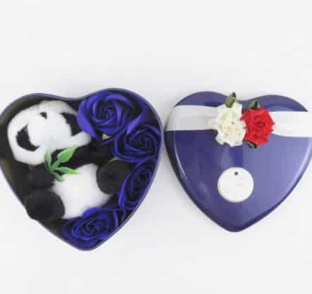 Peluche panda coffret bleu Saint Valentin Peluche Saint-Valentin Matériaux: Coton