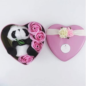 Peluche panda coffret rose Saint Valentin Peluche Saint-Valentin Matériaux: Coton