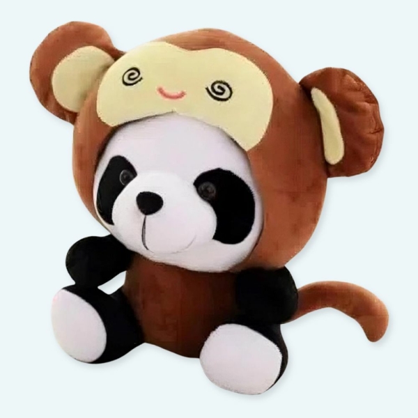 Cette peluche panda déguisé en singe est adorable et toute douce. Elle adore jouer avec les enfants, leur faire beaucoup de câlins et faire la sieste ! Elle est idéale pour accompagner l'éveil des enfants. Vous ne pouvez pas vous tromper avec cette Peluche panda déguisée en singe, elle set adorable !