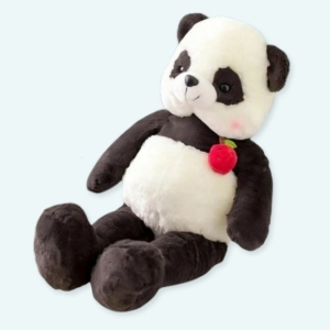 Cette peluche Panda géante est une grande peluche à câliner. Votre enfant ne s’en lassera pas de faire des gros câlins à son adorable panda. Avec son pelage très doux, il sera le compagnon très apprécié des tout-petits. Cette peluche de panda géant est fabriquée à partir de matériaux doux et de haute qualité !