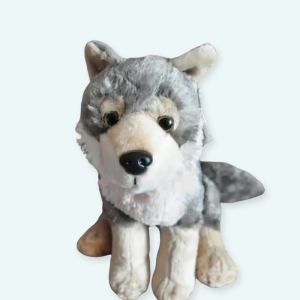 Vous voulez offrir un cadeau à votre enfant. Choisissez ce loup gris en peluched’une douceur extrême fabriqué avec du coton de qualité. Avec ses beaux yeux noirs, il a un regard charmant qui va séduire les enfants. Cette mignonne petite peluche de loup gris est parfaite pour les enfants